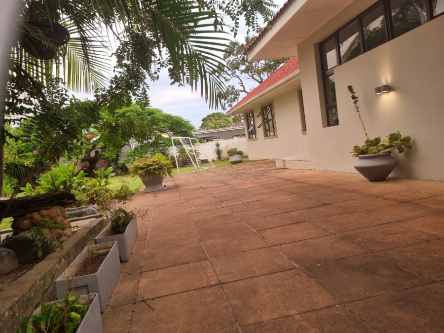 To Let 4 Bedroom Property for Rent in Beacon Bay Eastern Cape